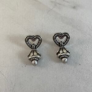 Silver heart dangle earrings Preowned